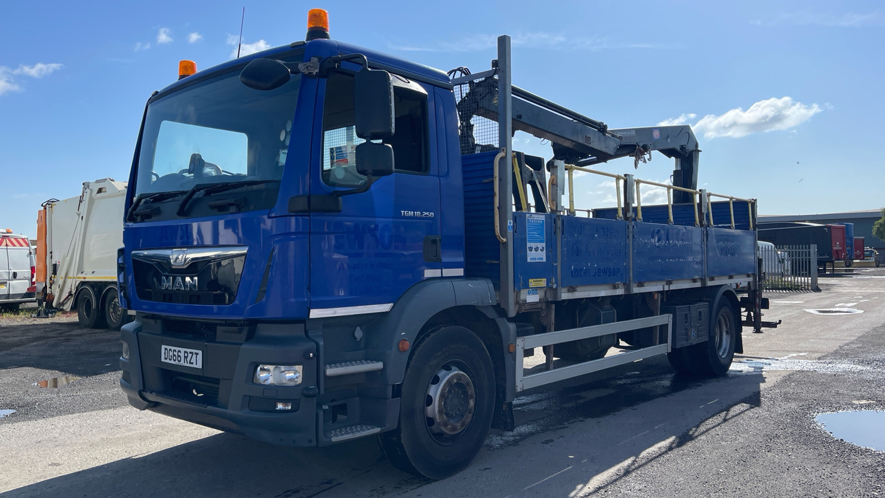 Man TGM 18.250 - Dropside/ Flatbed truck, Crane truck: picture 2 Man TGM 18.250 - Dropside/ Flatbed truck, Crane truck: picture 2