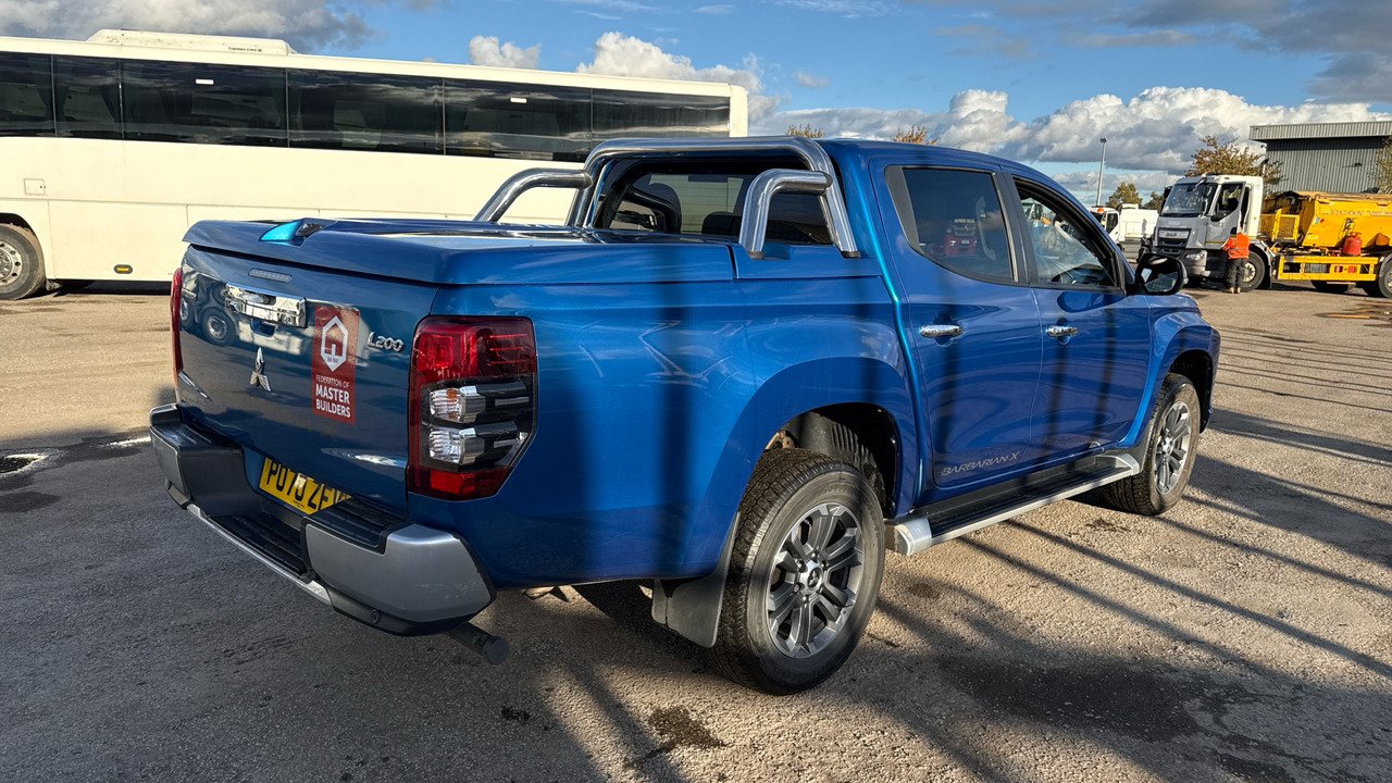 Mitsubishi L200 DI-D 2.3 Barbarian X 150PS - Pickup truck, Combi van: picture 4 Mitsubishi L200 DI-D 2.3 Barbarian X 150PS - Pickup truck, Combi van: picture 4