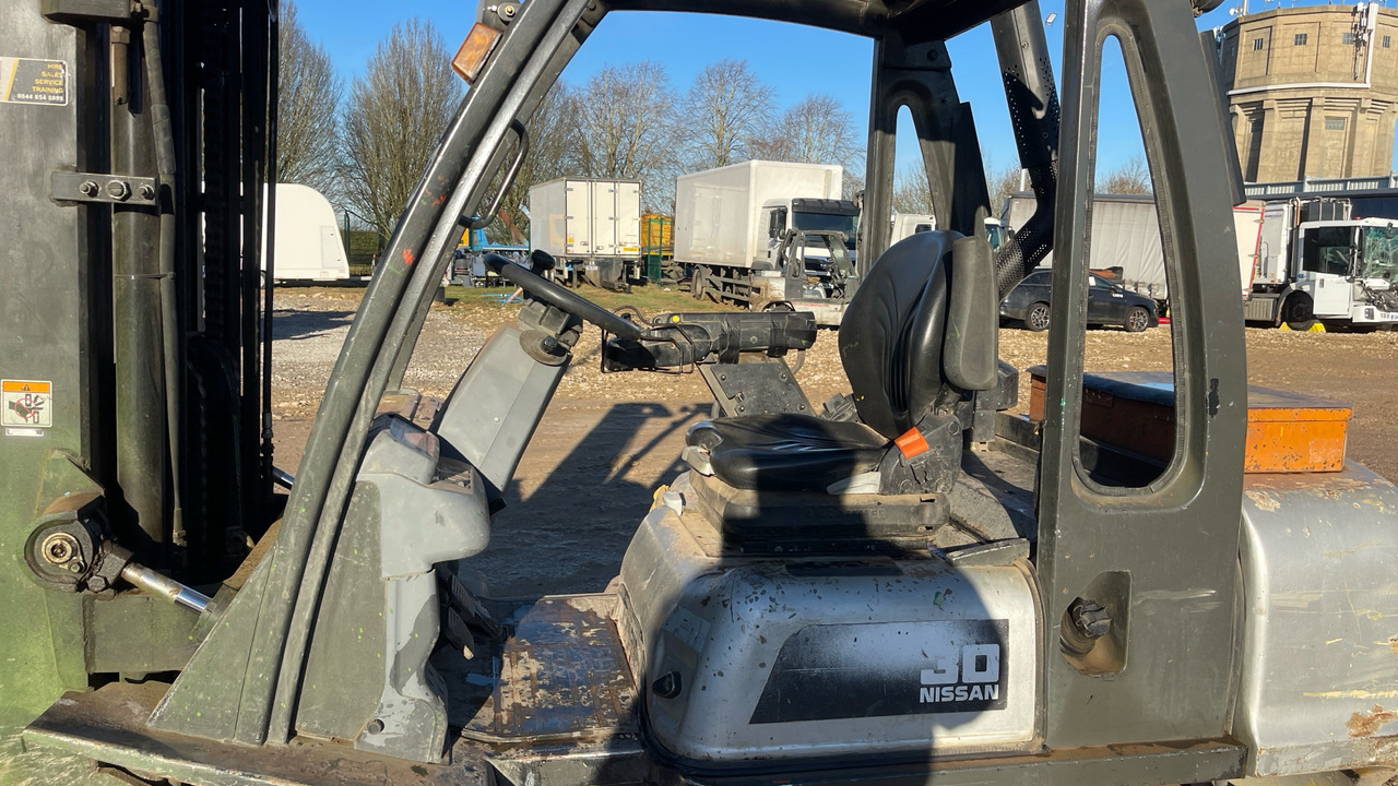 NISSAN YG1D2A300 - Diesel forklift: picture 5 NISSAN YG1D2A300 - Diesel forklift: picture 5