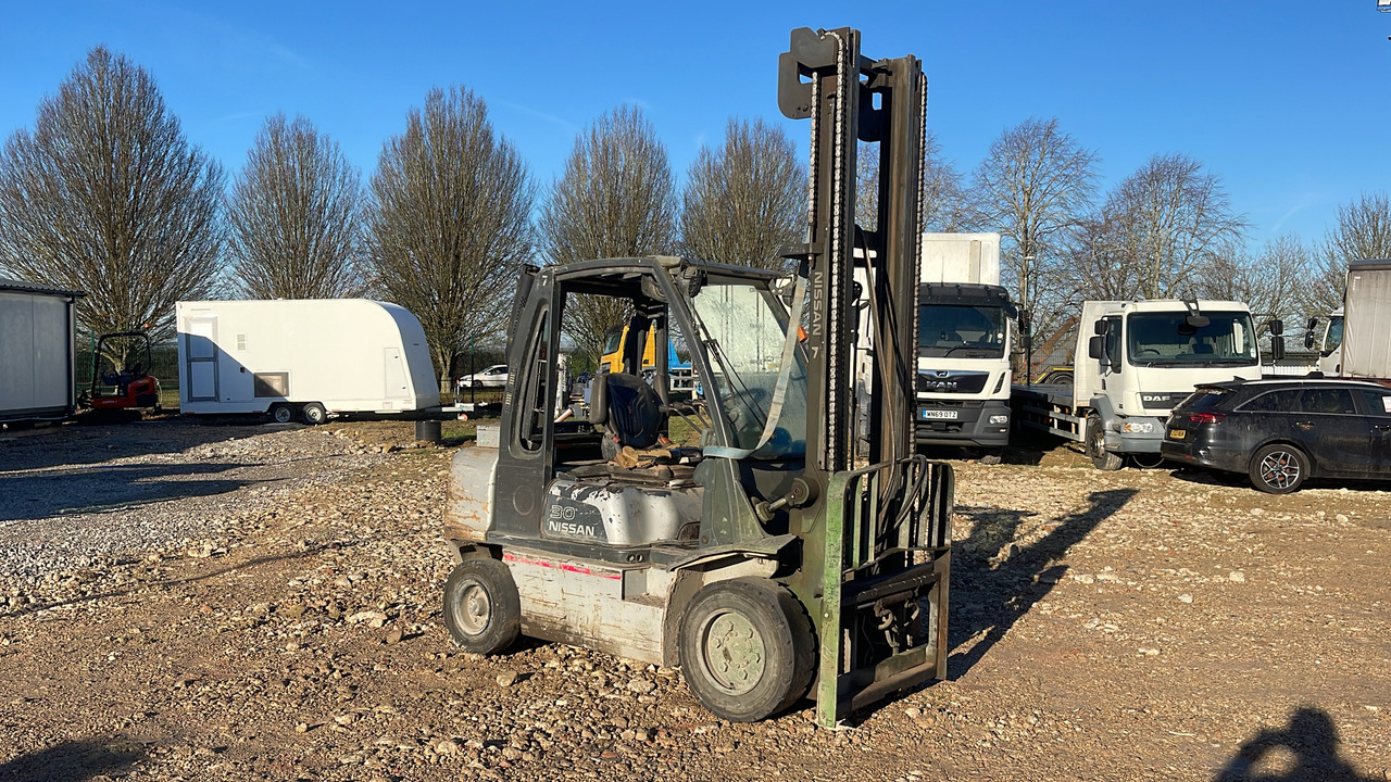 NISSAN YG1D2A300 - Diesel forklift: picture 1 NISSAN YG1D2A300 - Diesel forklift: picture 1