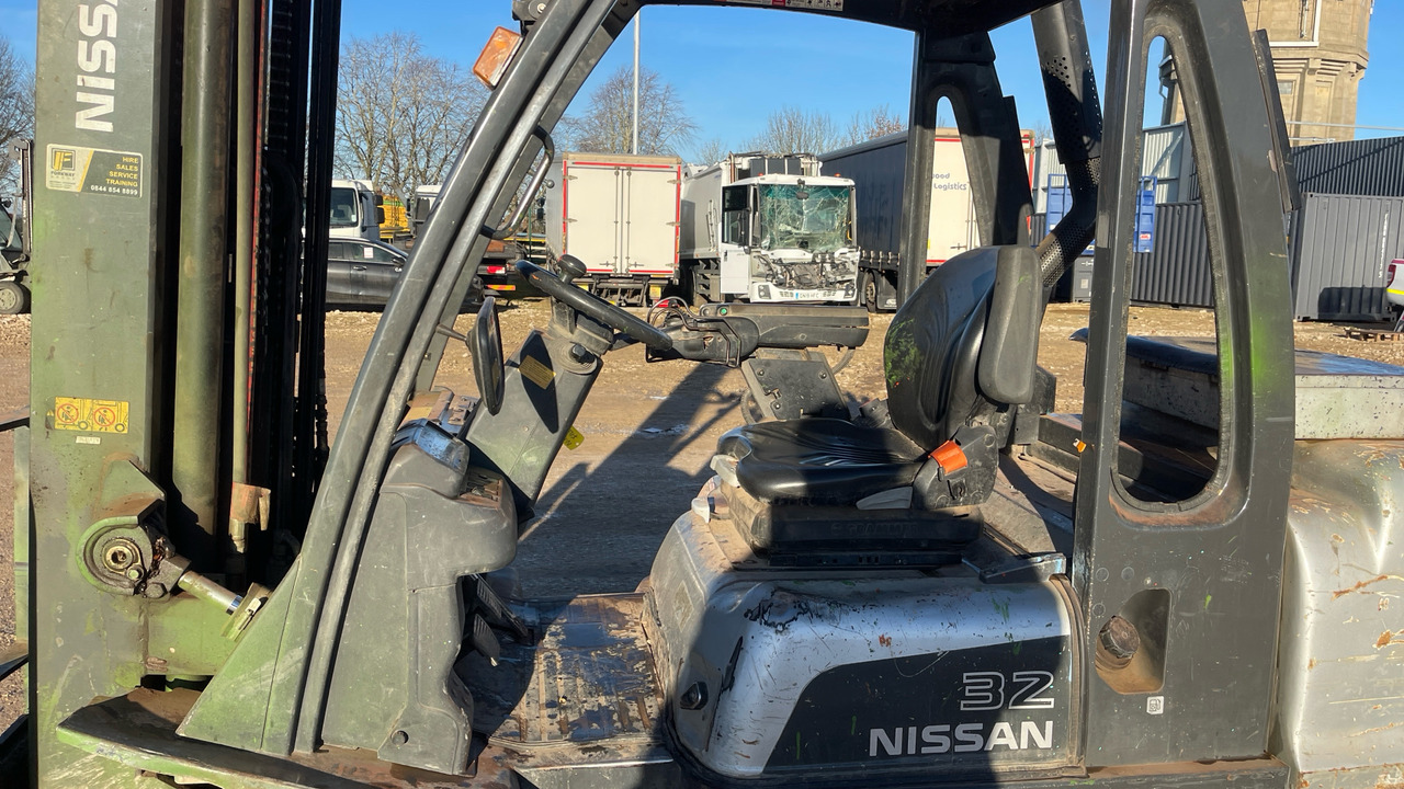 NISSAN YG1D2A320 - Diesel forklift: picture 5 NISSAN YG1D2A320 - Diesel forklift: picture 5