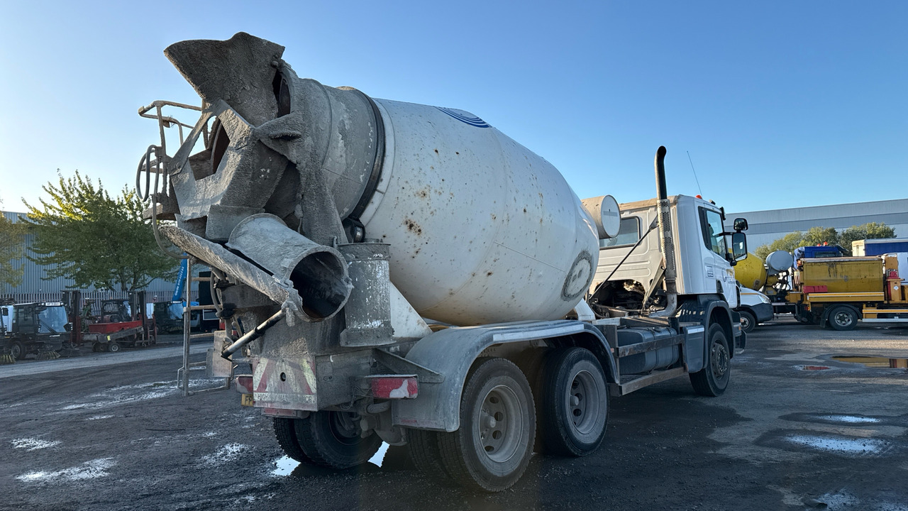 SCANIA P 280 - Concrete mixer truck: picture 4 SCANIA P 280 - Concrete mixer truck: picture 4