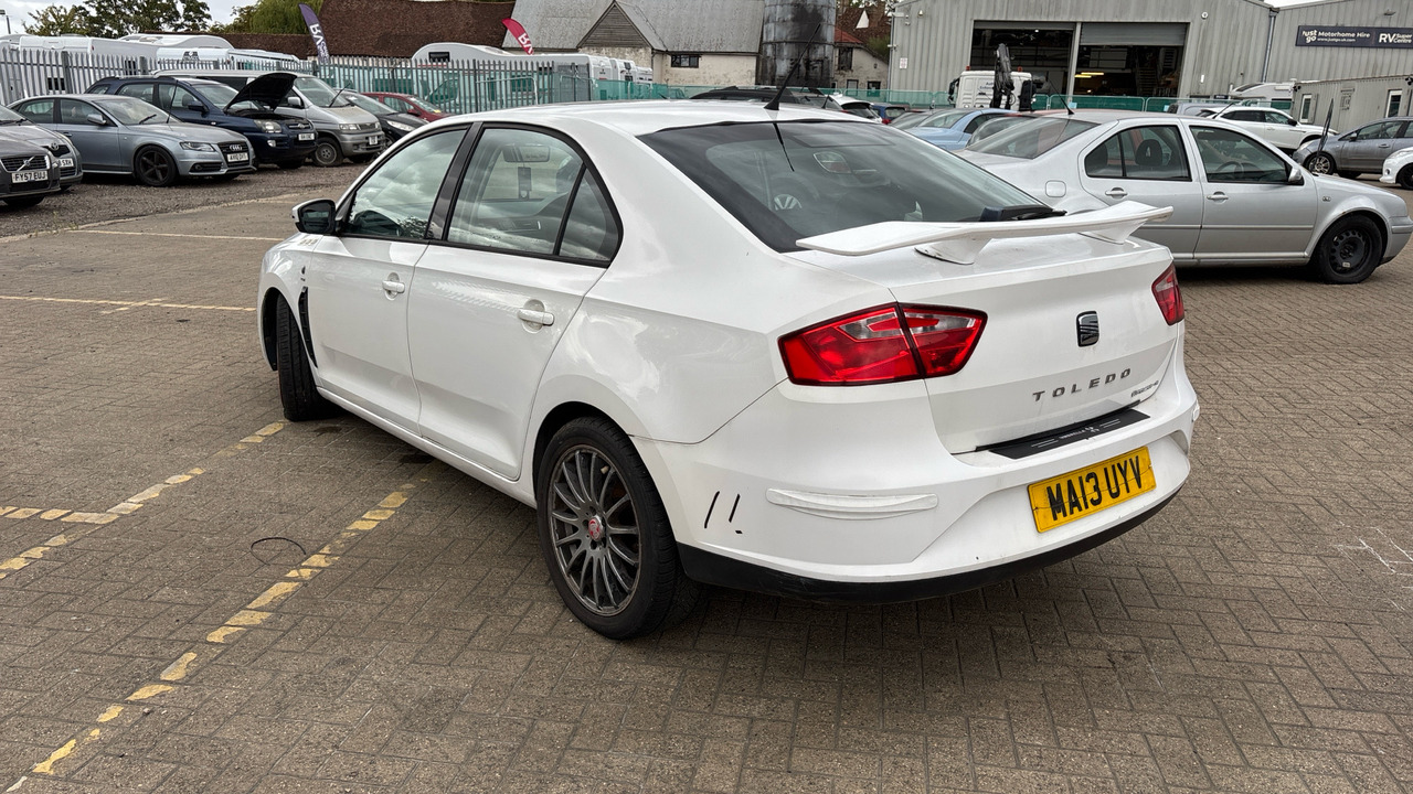 SEAT TOLEDO SX 1.6 TDI - Hatchback: picture 3 SEAT TOLEDO SX 1.6 TDI - Hatchback: picture 3