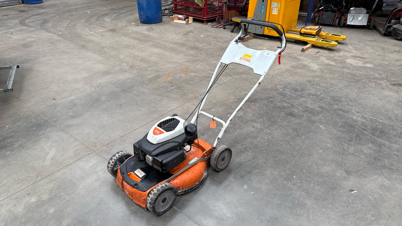 STIHL RM4 RTP - Garden mower: picture 2 STIHL RM4 RTP - Garden mower: picture 2