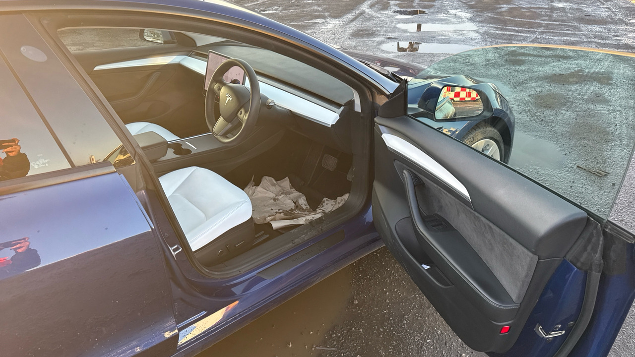 TESLA MODEL 3 LONG RANGE DUEL MOTOR - Sedan: picture 5 TESLA MODEL 3 LONG RANGE DUEL MOTOR - Sedan: picture 5