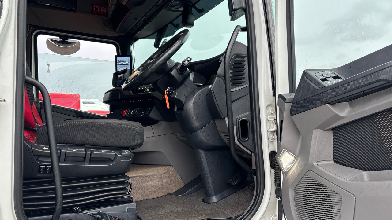 DAF XF 530 - Tractor unit: picture 5 DAF XF 530 - Tractor unit: picture 5