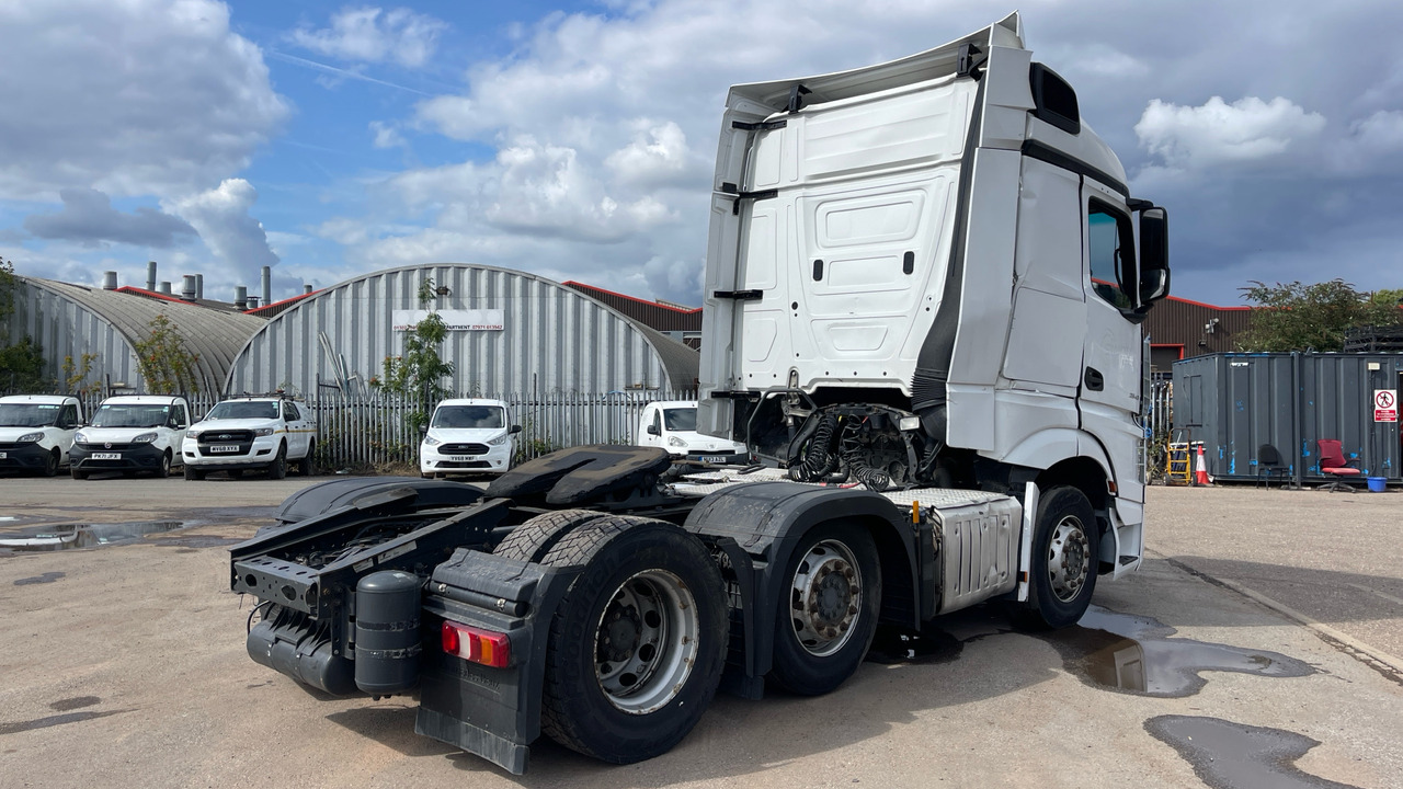 MERCEDES-BENZ ACTROS 2545 - Tractor unit: picture 4 MERCEDES-BENZ ACTROS 2545 - Tractor unit: picture 4