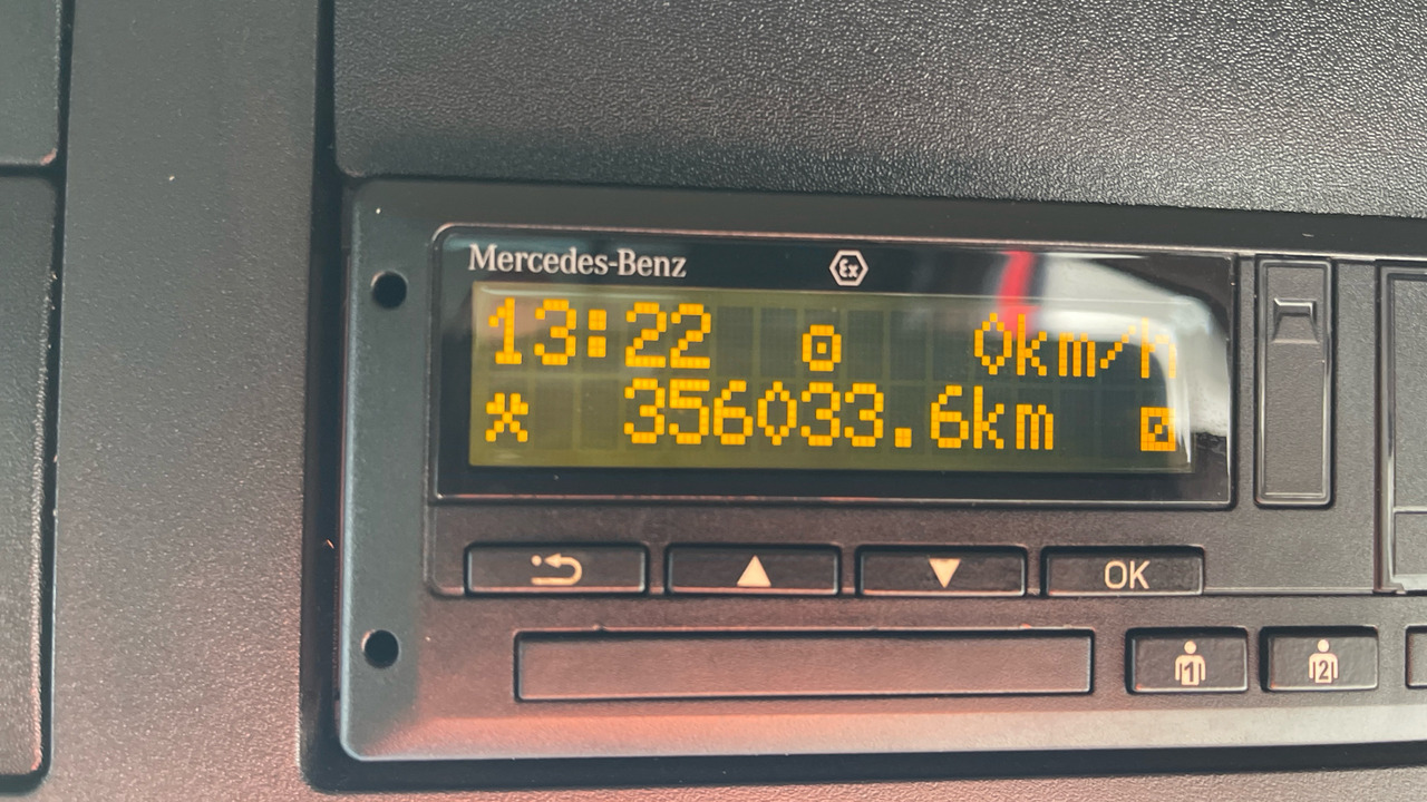 Tractor unit MERCEDES-BENZ ACTROS 2545: picture 9