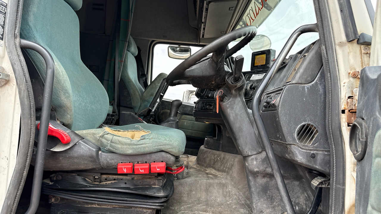 VOLVO FH 12 460 - Tractor unit: picture 5 VOLVO FH 12 460 - Tractor unit: picture 5