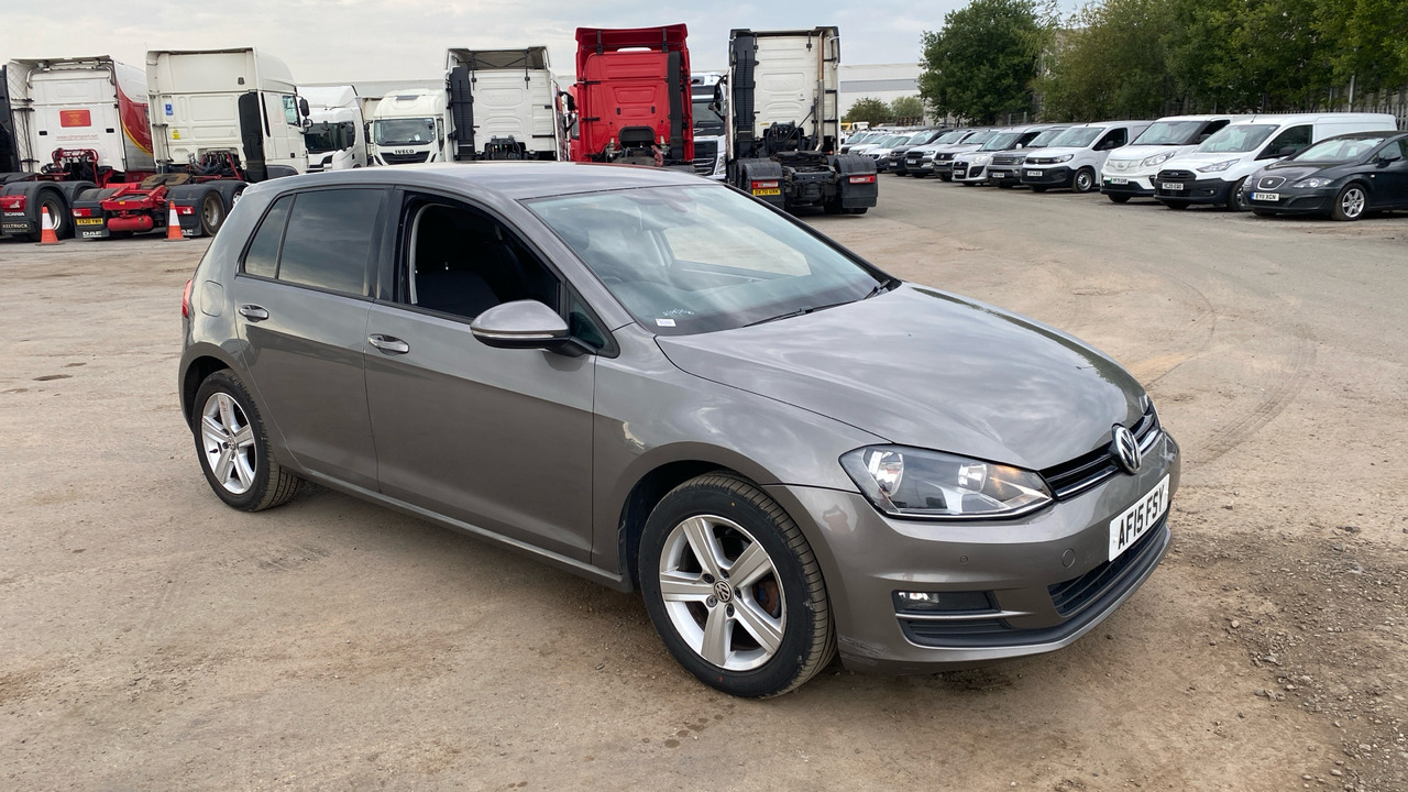 VOLKSWAGEN GOLF 1.6 TDI 105 Match 5dr DSG - Hatchback: picture 1 VOLKSWAGEN GOLF 1.6 TDI 105 Match 5dr DSG - Hatchback: picture 1