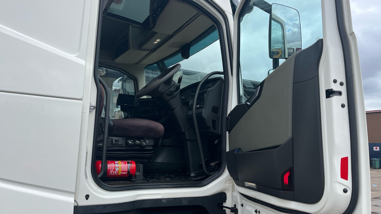 VOLVO FH 500 - Vacuum truck: picture 5 VOLVO FH 500 - Vacuum truck: picture 5