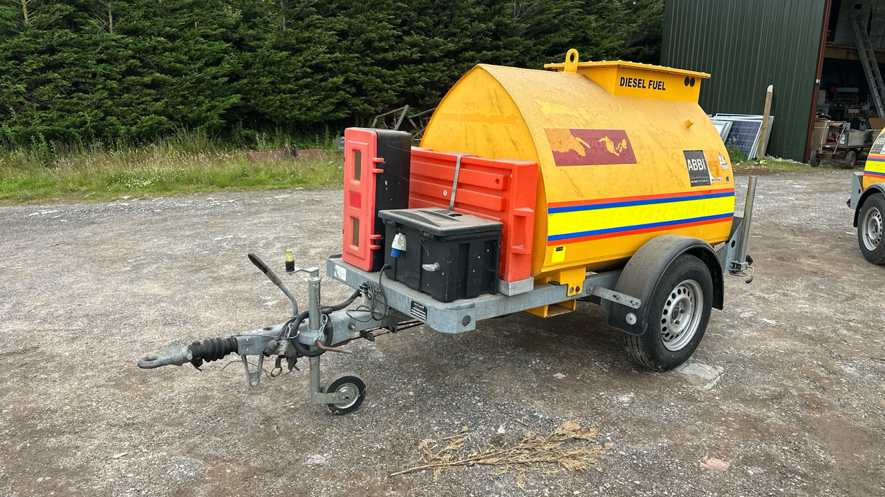 WESTERN FUEL BOWSER 210A - Construction equipment: picture 3 WESTERN FUEL BOWSER 210A - Construction equipment: picture 3