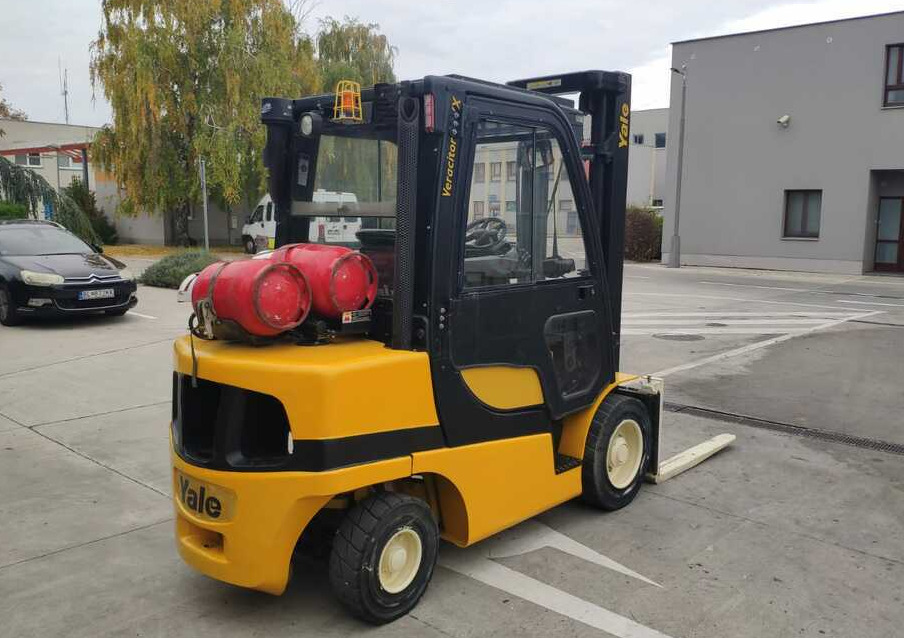 Yale GLP35VX - LPG forklift: picture 3 Yale GLP35VX - LPG forklift: picture 3