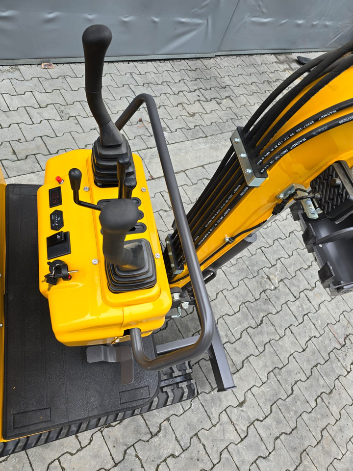 Berger Kraus BK900A Minikoparka Berger Kraus - Mini excavator: picture 2 Berger Kraus BK900A Minikoparka Berger Kraus - Mini excavator: picture 2