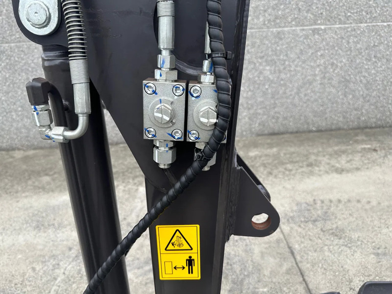 Rhinoceros XN28 - Mini excavator: picture 3 Rhinoceros XN28 - Mini excavator: picture 3