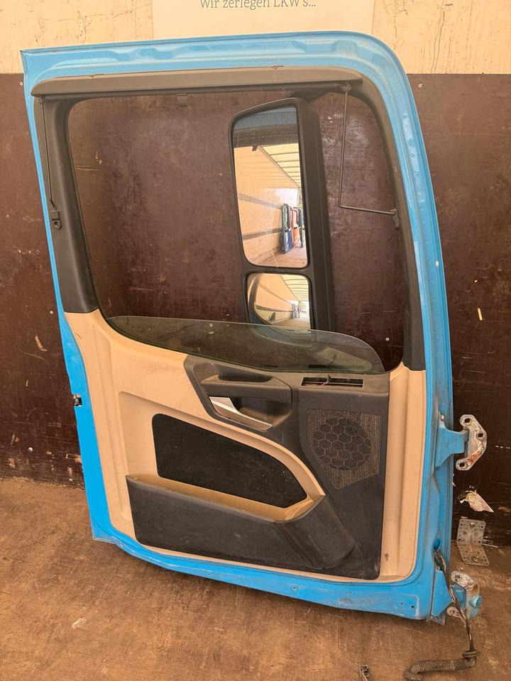Actros MP4 Fahrertür Blau, Spiegel, Innenverkleidung LN 42 - Door and parts for Truck: picture 3 Actros MP4 Fahrertür Blau, Spiegel, Innenverkleidung LN 42 - Door and parts for Truck: picture 3