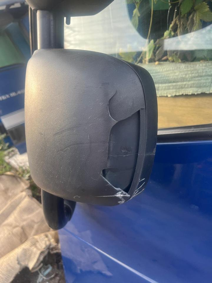 DAF XF 460 EU6 Fahrertür Blau Links Spiegel Innenverkleidung - Door and parts for Truck: picture 2 DAF XF 460 EU6 Fahrertür Blau Links Spiegel Innenverkleidung - Door and parts for Truck: picture 2