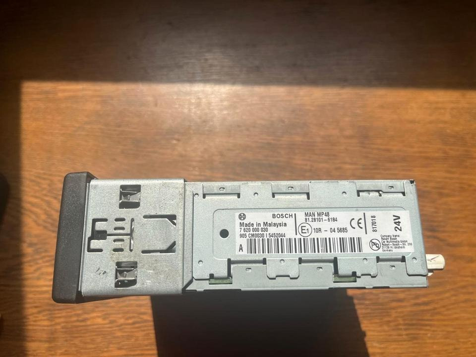 MAN Bosch Multimedia Radio 24V 81.28101-6184 - Navigation system for Truck: picture 3 MAN Bosch Multimedia Radio 24V 81.28101-6184 - Navigation system for Truck: picture 3