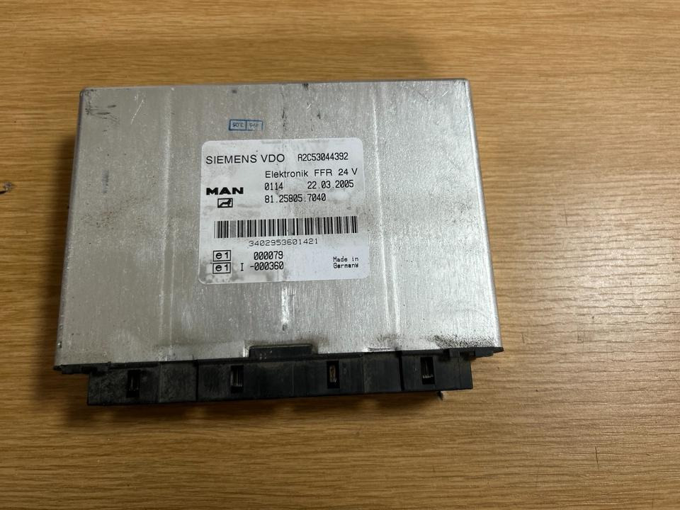 MAN FFR SIEMENS VDO Steuergerät 81.25805.7040 - ECU for Truck: picture 1 MAN FFR SIEMENS VDO Steuergerät 81.25805.7040 - ECU for Truck: picture 1