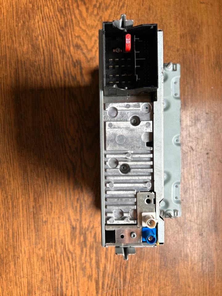 MAN Radio/Navigationssystem TGM BOSCH 81.28100-6017 - Navigation system for Truck: picture 4 MAN Radio/Navigationssystem TGM BOSCH 81.28100-6017 - Navigation system for Truck: picture 4