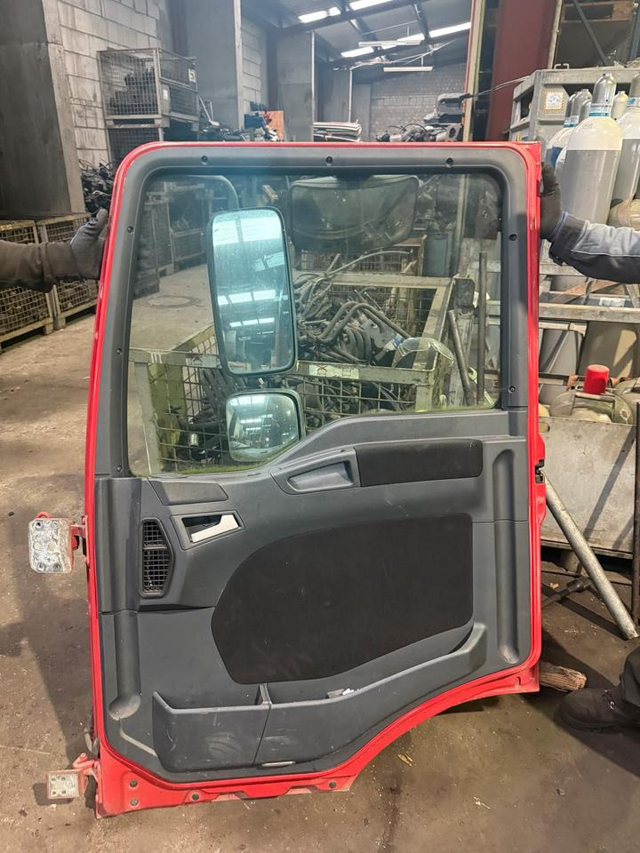 MAN TGL Beifahrertür Rot Spiegel Innenverkleidung - Door and parts for Truck: picture 2 MAN TGL Beifahrertür Rot Spiegel Innenverkleidung - Door and parts for Truck: picture 2