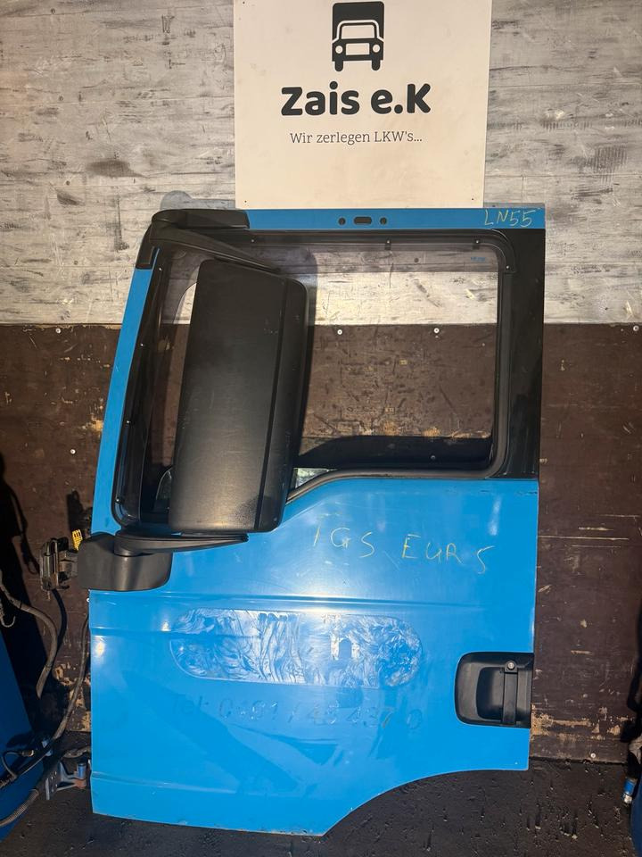 MAN TGS EU5 Fahrertür Blau Spiegel Innenverkleidung LN 55 - Door and parts for Truck: picture 1 MAN TGS EU5 Fahrertür Blau Spiegel Innenverkleidung LN 55 - Door and parts for Truck: picture 1