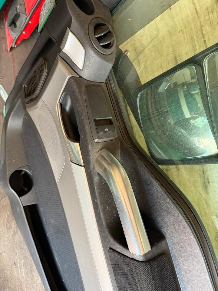 MAN TGS EU6 Beifahrertür Grün Spiegel Innenverkleidung LN 78 - Door and parts for Truck: picture 4 MAN TGS EU6 Beifahrertür Grün Spiegel Innenverkleidung LN 78 - Door and parts for Truck: picture 4