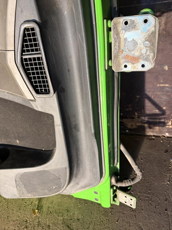 MAN TGS EU6 Fahrertür Grün Spiegel Innenverkleidung - Door and parts for Truck: picture 3 MAN TGS EU6 Fahrertür Grün Spiegel Innenverkleidung - Door and parts for Truck: picture 3