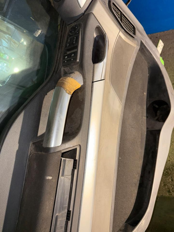 MAN TGS EU6 Fahrertür Grün Spiegel Innenverkleidung - Door and parts for Truck: picture 4 MAN TGS EU6 Fahrertür Grün Spiegel Innenverkleidung - Door and parts for Truck: picture 4