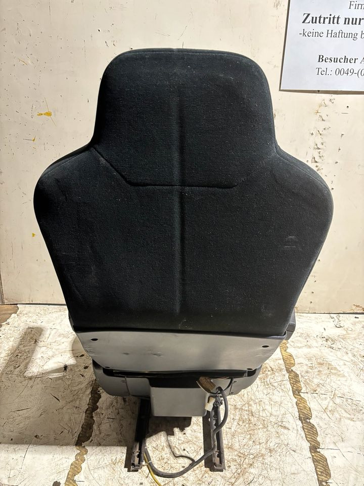 MAN TGX Fahrersitz - Seat for Truck: picture 4 MAN TGX Fahrersitz - Seat for Truck: picture 4