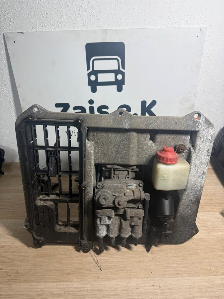 MAN WABCO Fußbremsventil 4800200090 - Brake parts for Truck: picture 1 MAN WABCO Fußbremsventil 4800200090 - Brake parts for Truck: picture 1