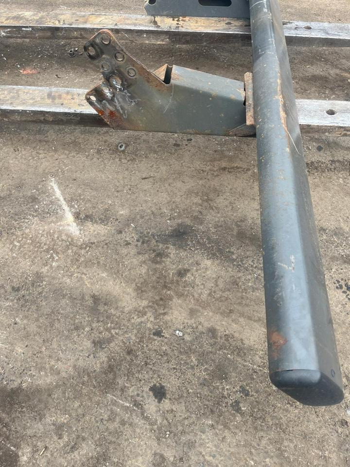 Mercedes Actros MP4 Unterfahrschutz - Body and exterior for Truck: picture 4 Mercedes Actros MP4 Unterfahrschutz - Body and exterior for Truck: picture 4