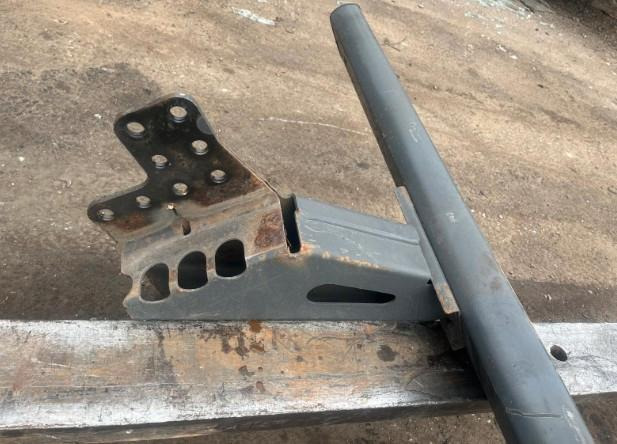 Mercedes Actros MP4 Unterfahrschutz - Body and exterior for Truck: picture 5 Mercedes Actros MP4 Unterfahrschutz - Body and exterior for Truck: picture 5