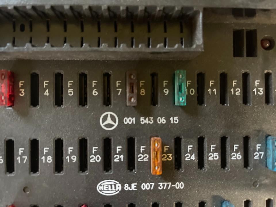 Mercedes Atego Sicherungskasten (Zentralelektrik) 0015430615 - Fuse for Truck: picture 3 Mercedes Atego Sicherungskasten (Zentralelektrik) 0015430615 - Fuse for Truck: picture 3