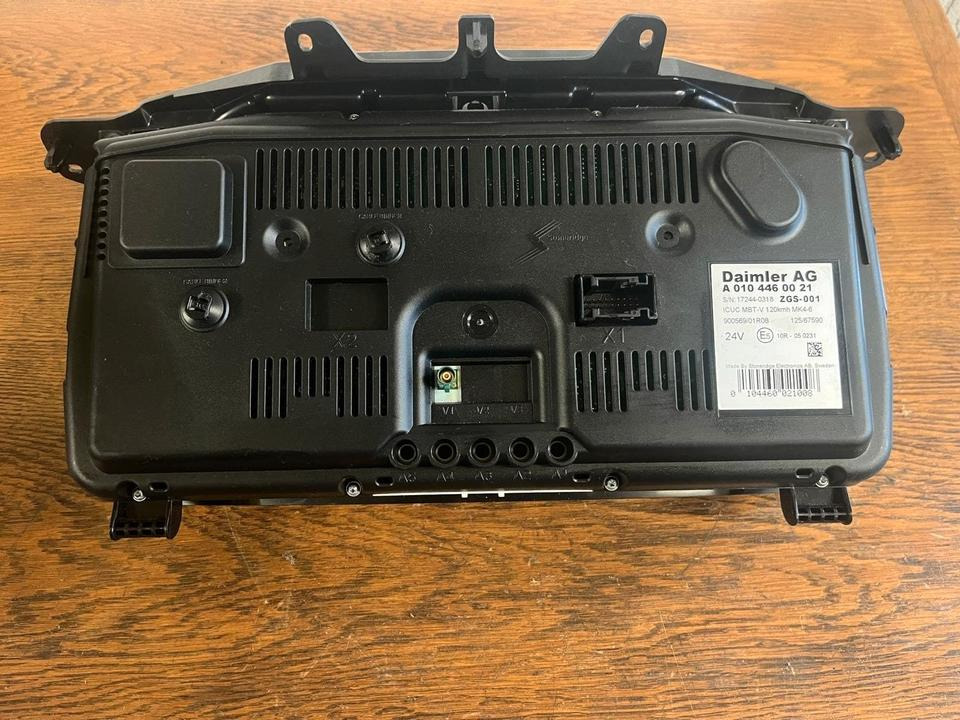 Mercedes Benz Actros MP4 Kombiinstrument / Tacho A0104460021 - Dashboard for Truck: picture 4 Mercedes Benz Actros MP4 Kombiinstrument / Tacho A0104460021 - Dashboard for Truck: picture 4