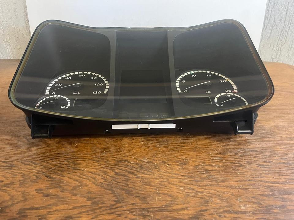 Mercedes Benz Actros MP4 Kombiinstrument / Tacho A0104464621 - Dashboard for Truck: picture 5 Mercedes Benz Actros MP4 Kombiinstrument / Tacho A0104464621 - Dashboard for Truck: picture 5