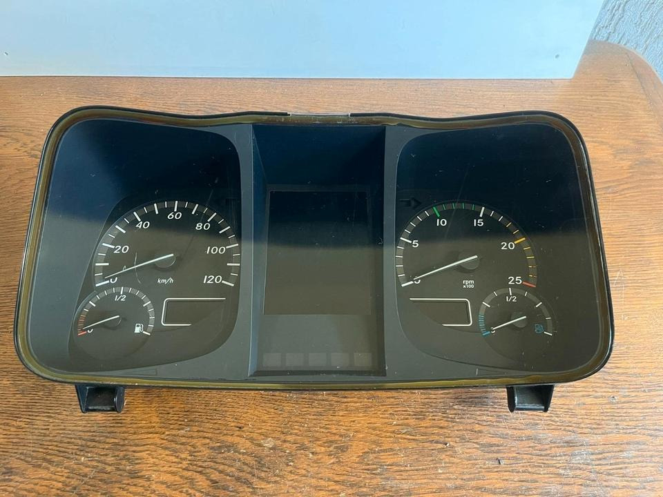 Mercedes Benz Actros MP4 Kombiinstrument / Tacho A9614467021 - Dashboard for Truck: picture 2 Mercedes Benz Actros MP4 Kombiinstrument / Tacho A9614467021 - Dashboard for Truck: picture 2