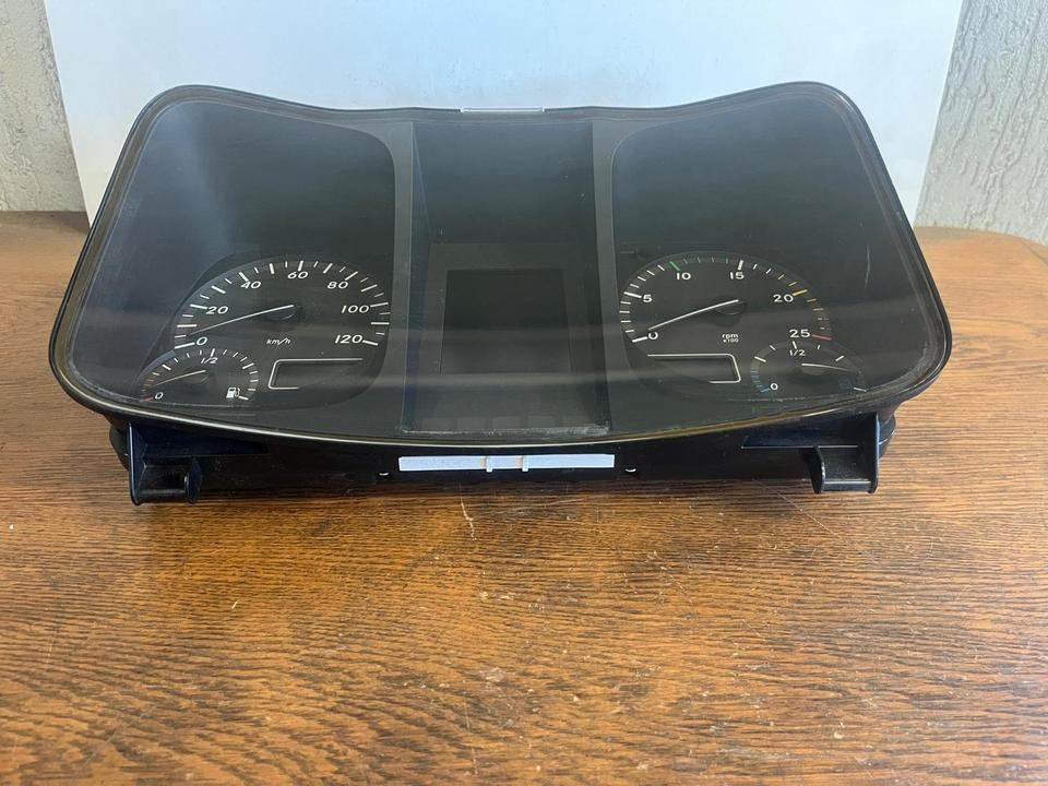 Mercedes Benz Actros MP4 Kombiinstrument / Tacho A9614467421 - Dashboard for Truck: picture 5 Mercedes Benz Actros MP4 Kombiinstrument / Tacho A9614467421 - Dashboard for Truck: picture 5