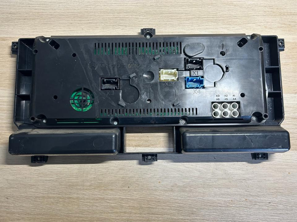 Mercedes Benz Econic Kombiinstrument / Tacho A0044469121 - Dashboard for Truck: picture 4 Mercedes Benz Econic Kombiinstrument / Tacho A0044469121 - Dashboard for Truck: picture 4