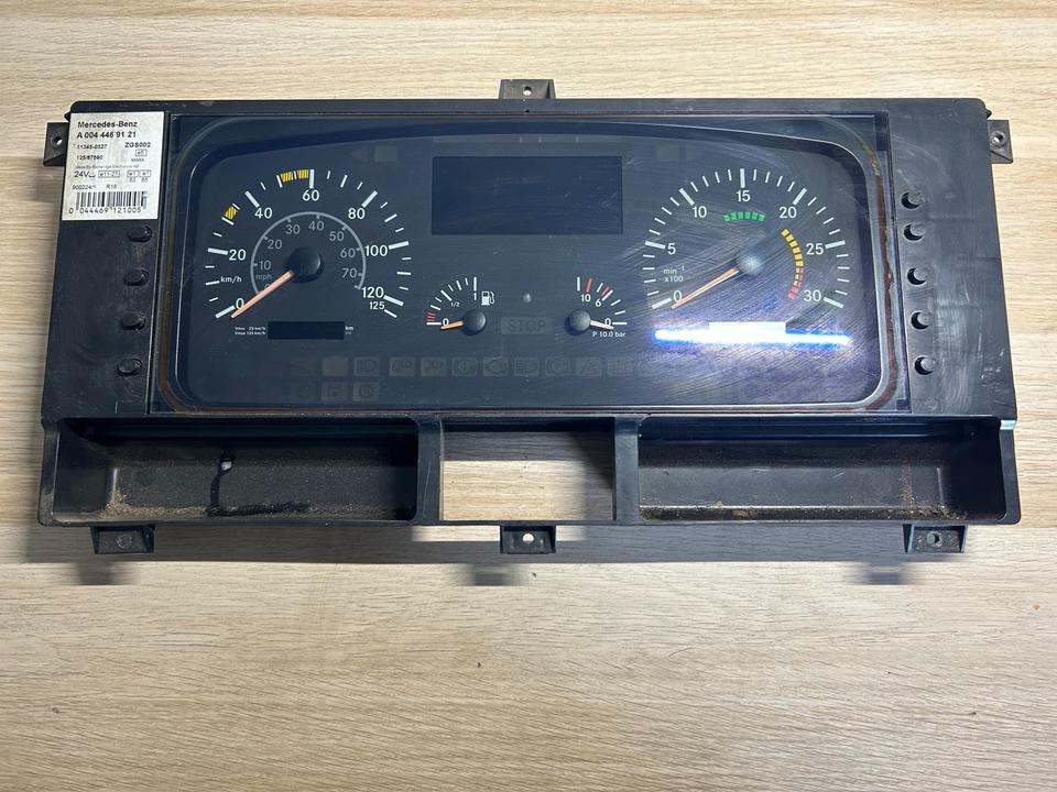 Mercedes Benz Econic Kombiinstrument / Tacho A0044469121 - Dashboard for Truck: picture 2 Mercedes Benz Econic Kombiinstrument / Tacho A0044469121 - Dashboard for Truck: picture 2