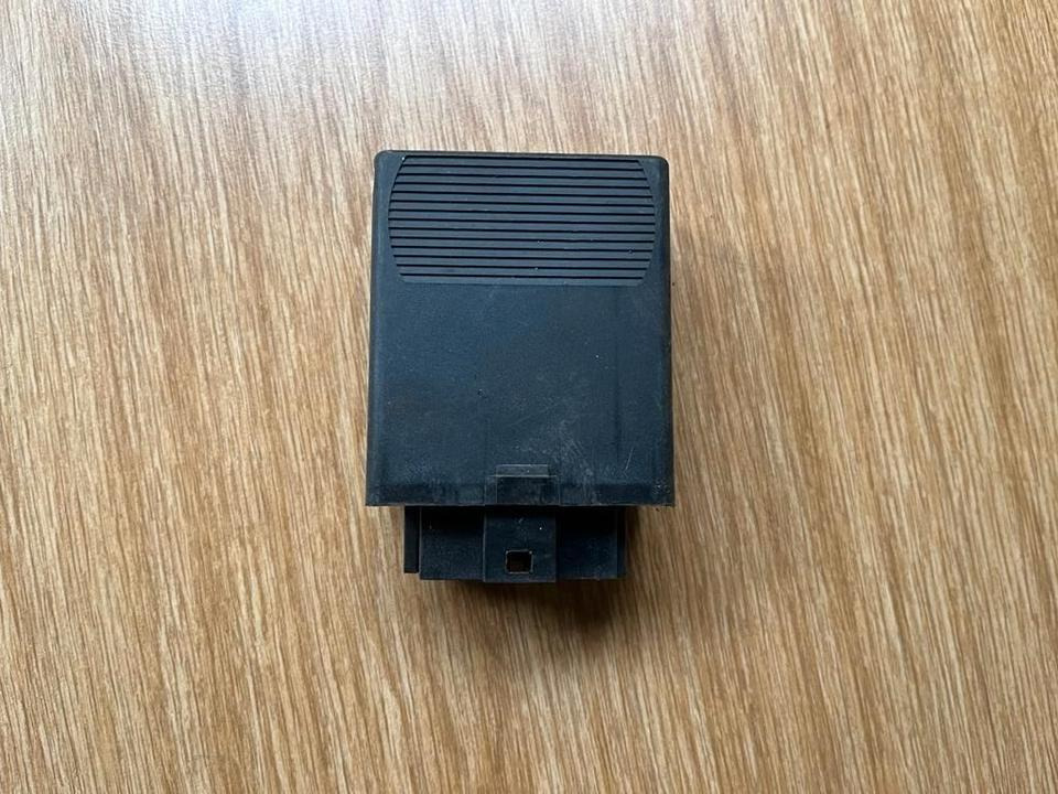 Mercedes W638 Vito Steuergerät Blinkermodul Relais 0165452332 - ECU for Truck: picture 4 Mercedes W638 Vito Steuergerät Blinkermodul Relais 0165452332 - ECU for Truck: picture 4