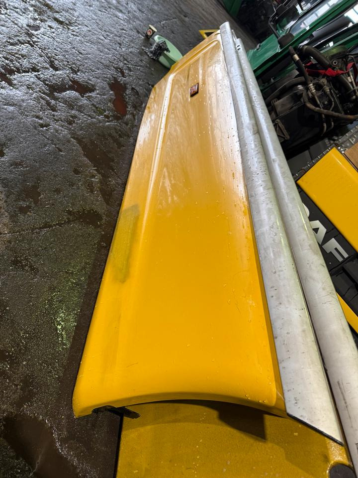 DAF XF 105.460 Seitenspoiler Links & Rechts - Spare parts: picture 3 DAF XF 105.460 Seitenspoiler Links & Rechts - Spare parts: picture 3