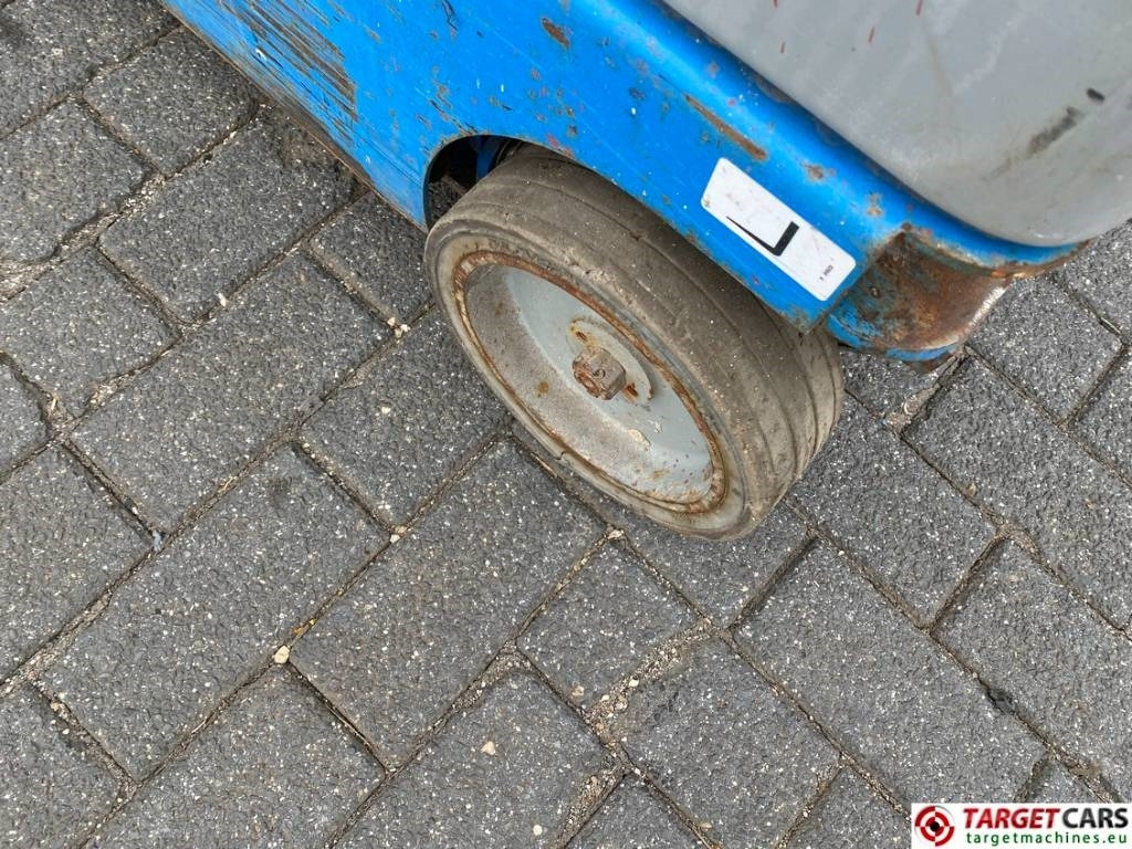 Vertical mast lift Genie GR-20 Runabout Vertical Mast Work Lift 802cm: picture 24