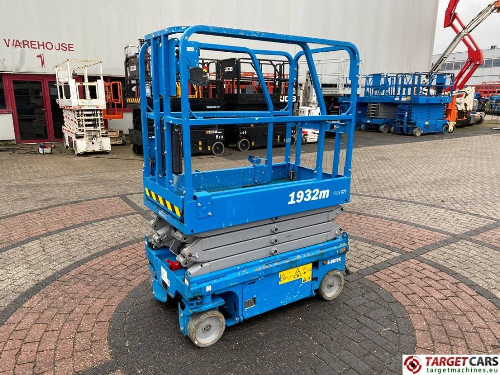 Genie GS-1932M E-Drive Electric Scissor Work Lift 775cm - Scissor lift: picture 1 Genie GS-1932M E-Drive Electric Scissor Work Lift 775cm - Scissor lift: picture 1