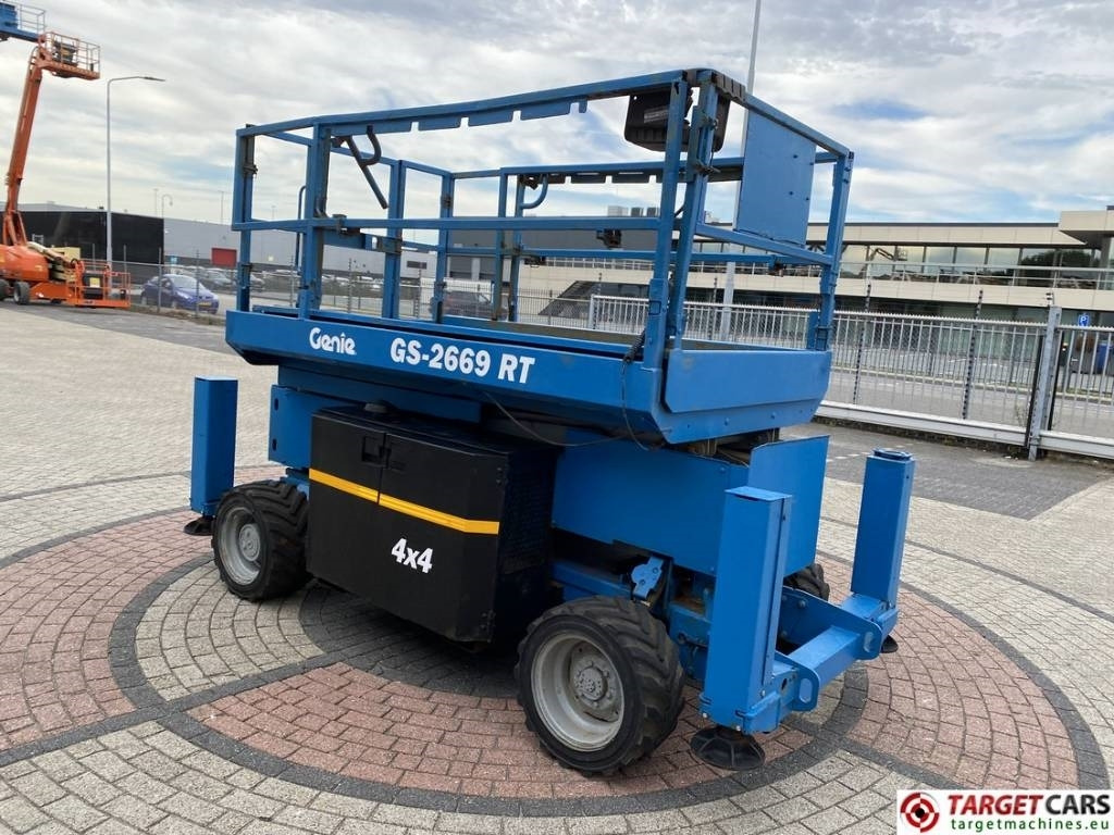 Genie GS-2669RT Diesel 4x4 Scissor Work Lift 1000cm  - Scissor lift: picture 2 Genie GS-2669RT Diesel 4x4 Scissor Work Lift 1000cm  - Scissor lift: picture 2