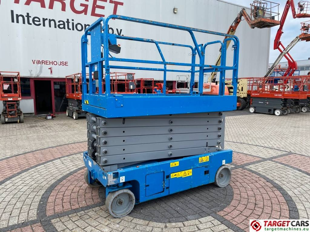 Genie GS-4047 Electric Scissor Work Lift 1389cm  - Scissor lift: picture 1 Genie GS-4047 Electric Scissor Work Lift 1389cm  - Scissor lift: picture 1