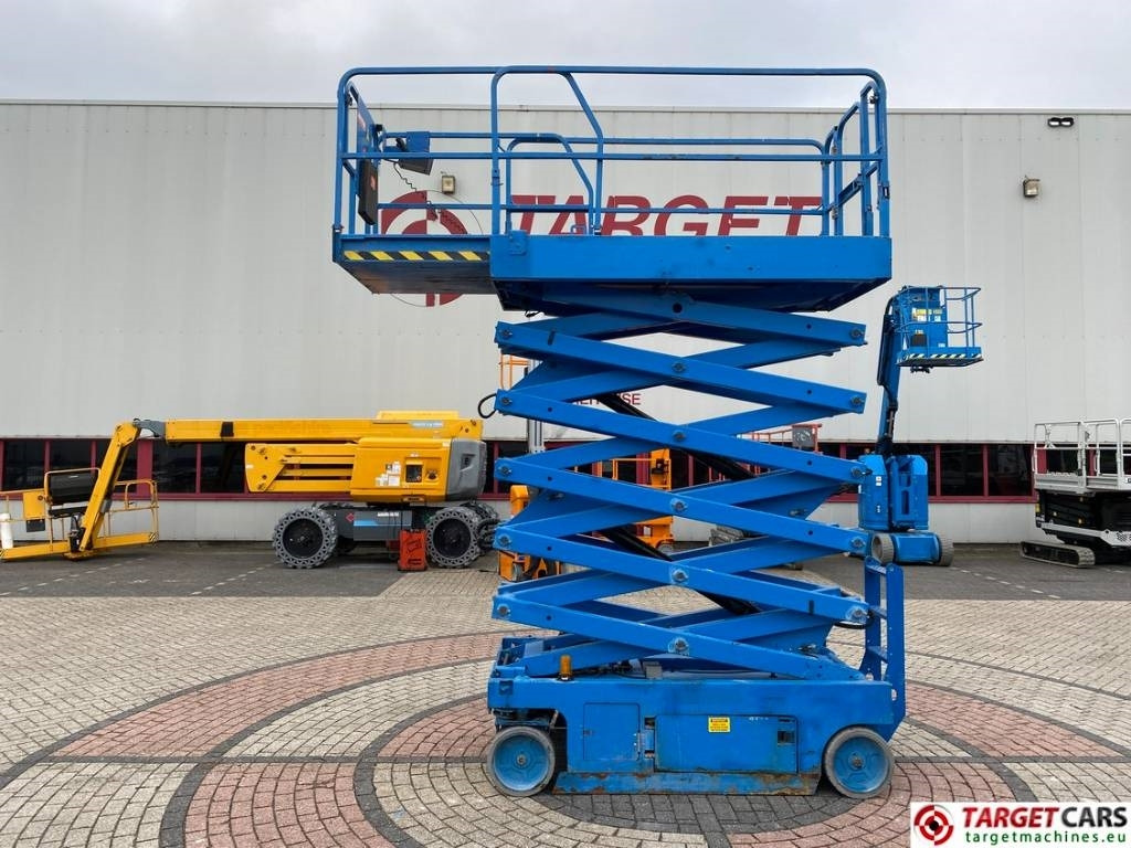 Genie GS-4047 Electric Scissor Work Lift 1389cm  - Scissor lift: picture 5 Genie GS-4047 Electric Scissor Work Lift 1389cm  - Scissor lift: picture 5