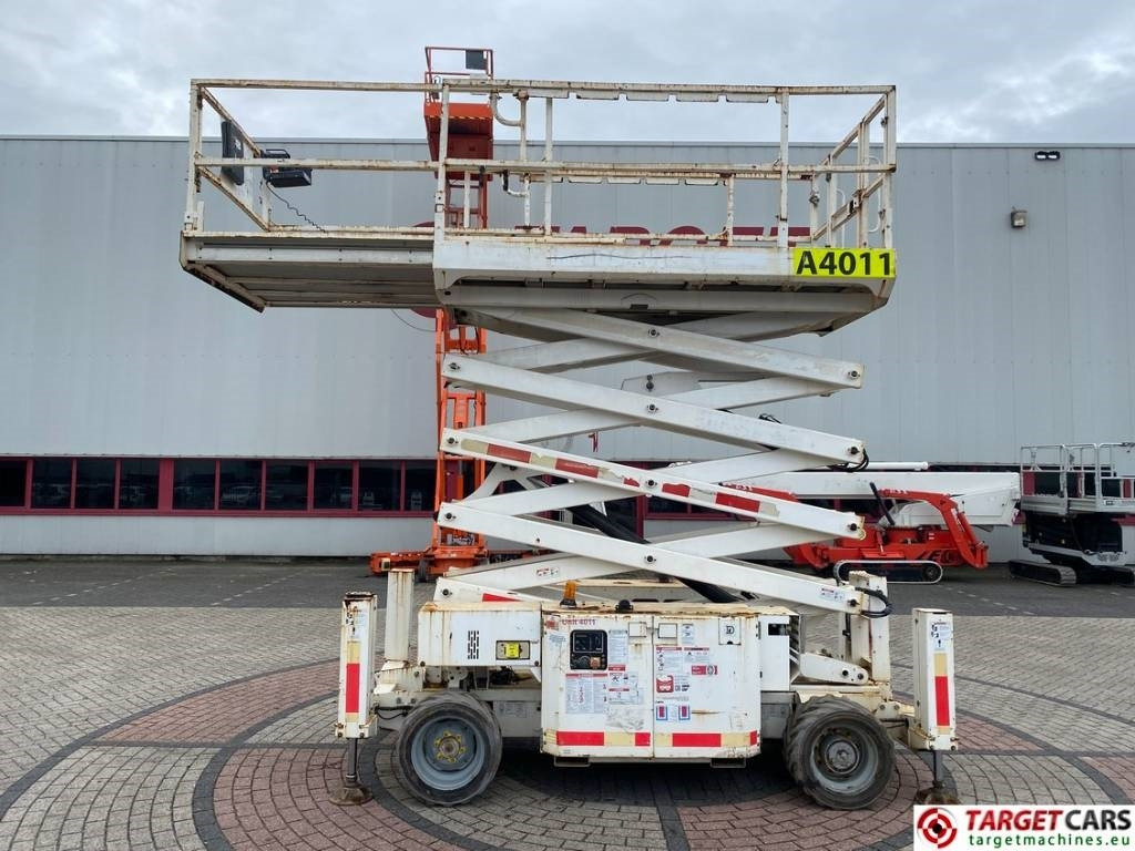 Genie GS-4069RT Diesel 4x4 Scissor Work Lift 1412cm NOCE - Scissor lift: picture 5 Genie GS-4069RT Diesel 4x4 Scissor Work Lift 1412cm NOCE - Scissor lift: picture 5