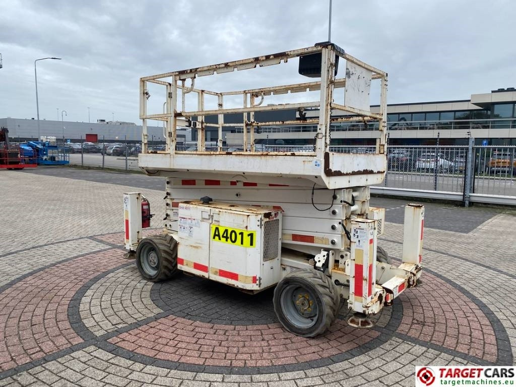 Genie GS-4069RT Diesel 4x4 Scissor Work Lift 1412cm NOCE - Scissor lift: picture 2 Genie GS-4069RT Diesel 4x4 Scissor Work Lift 1412cm NOCE - Scissor lift: picture 2