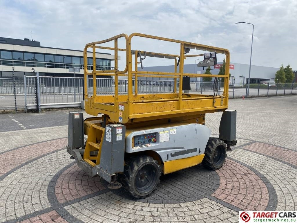 Haulotte Compact 10DX Diesel 4x4 Scissor 1015cm DEFECT - Scissor lift: picture 3 Haulotte Compact 10DX Diesel 4x4 Scissor 1015cm DEFECT - Scissor lift: picture 3